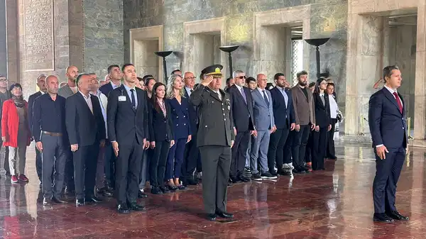 chpden olaganustu kurultay oncesi anitkabir ziyareti milli irade gaspi ve hukuk disi uygulamalar karsisinda X9Ghijcz