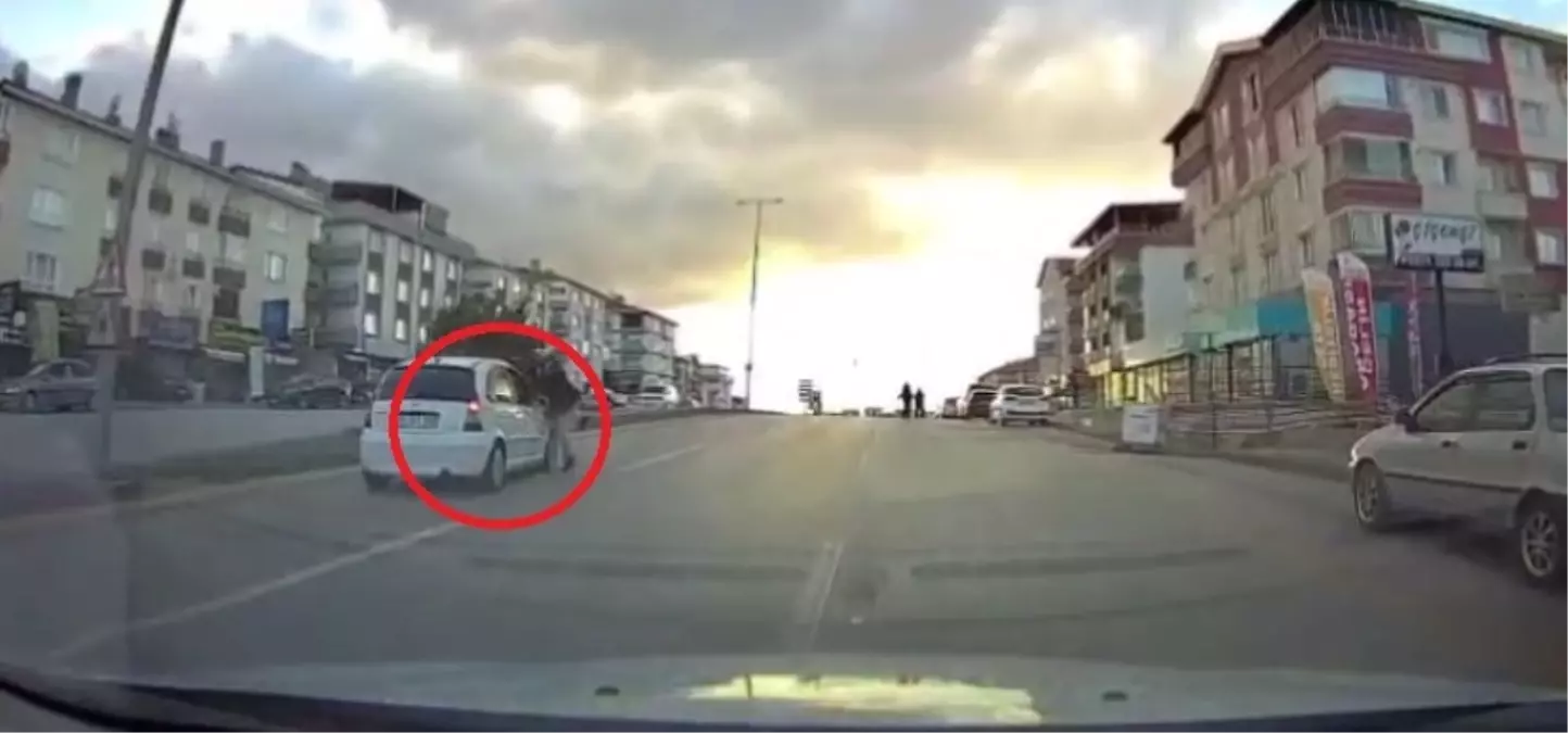 ankarada yayalara arac carpti 2 yarali fLv9C31l.jpg