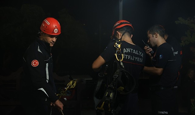 antalya itfaiyesinden nefes kesen kurtarma operasyonuna destek zxluYKNv.jpg