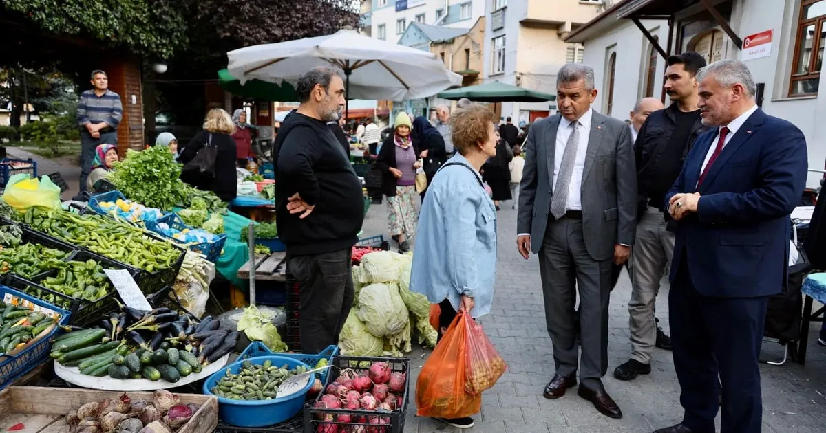 artvin valisi ergunden halk pazarina ziyaret jz13vnUg