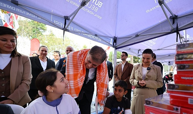 belevide cumhuriyet coskusu yasasin cumhuriyet yasasin mustafa kemal ataturk kmjNbffC.jpg