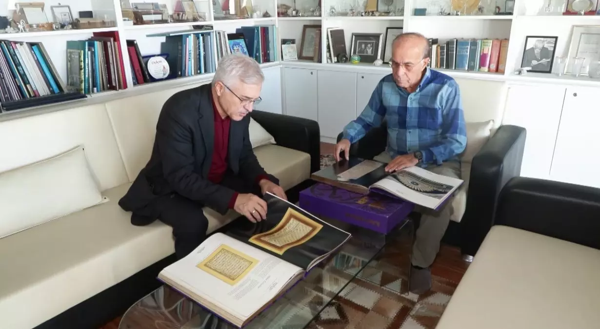 ilahi cizgiler hat sanatinin onculeri kitabi okurlarla bulustu MyJM47V5.jpg