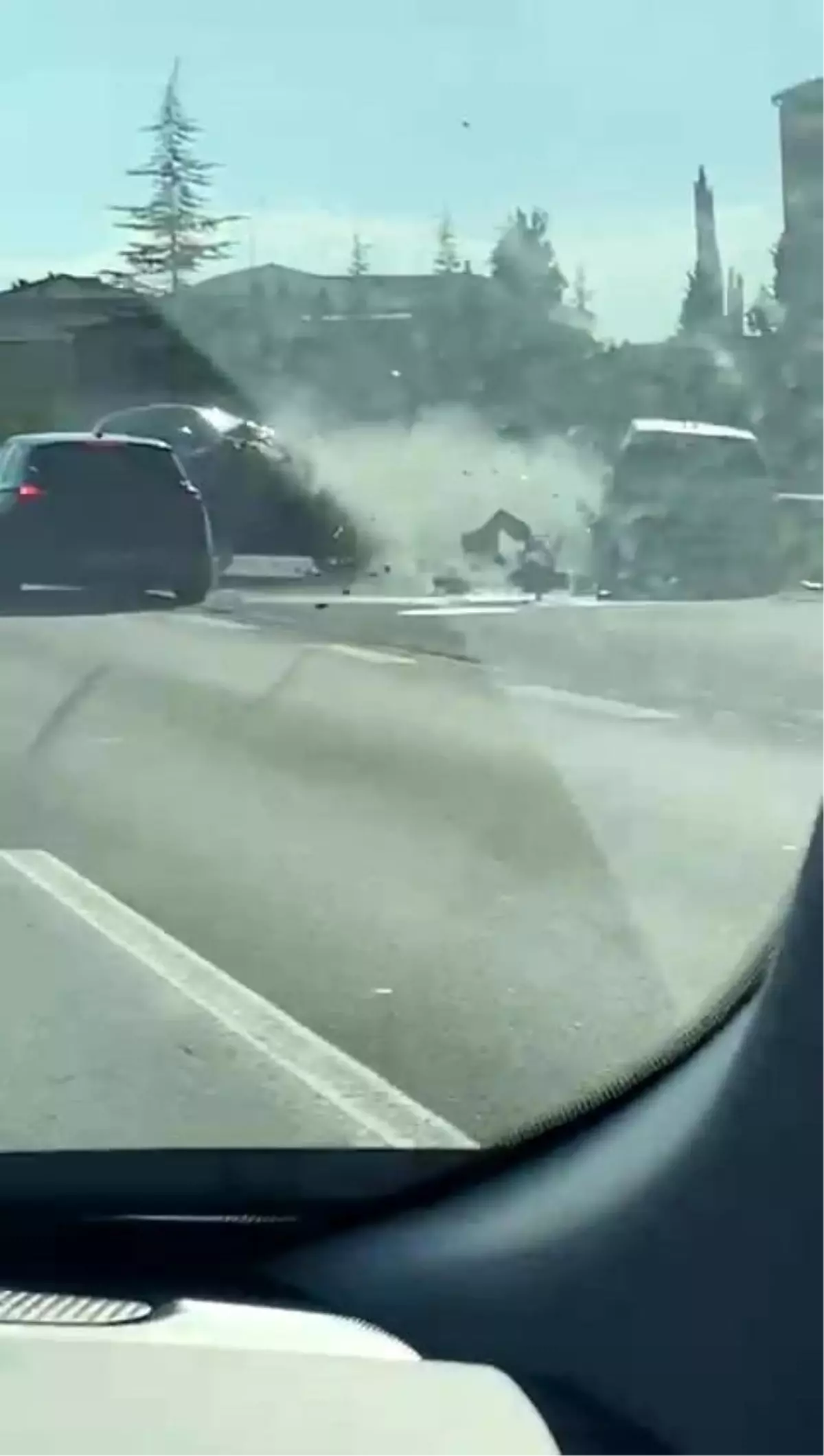 kocaeli tem otoyolunda tehlikeli surus kazasi StasK6iE