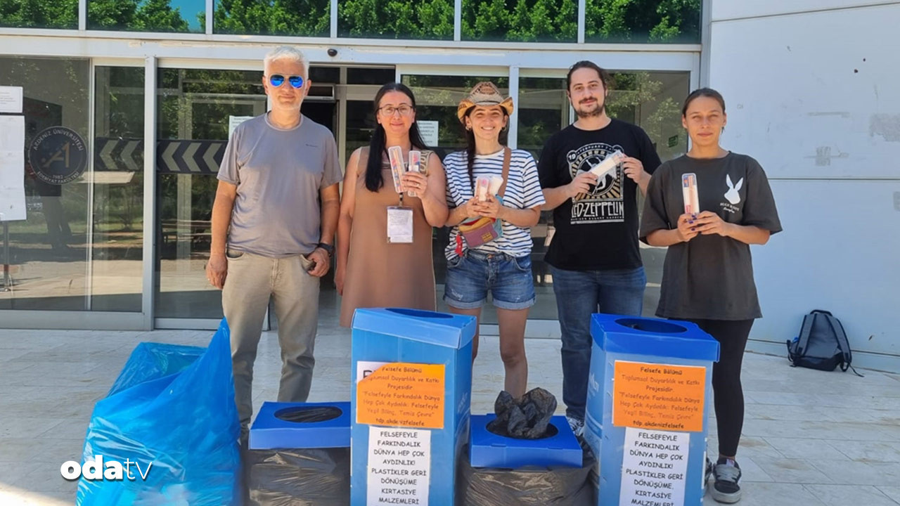 sinav kalemlerini cope gitmekten kurtarip 15 bin cocugu mutlu ettiler 9mwChsfE.jpg