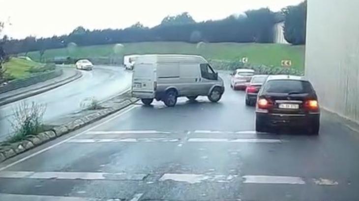 sultangazideki minibus kazasi kameralara yansidi WmatZ5zR.jpg