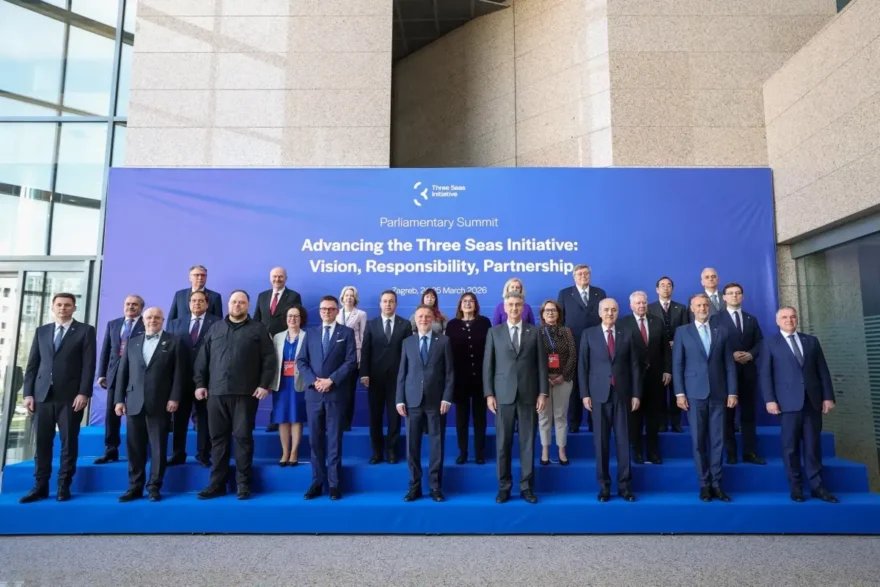 Numan Kurtulmuş, Üç Deniz Zirvesi’ne Katıldı