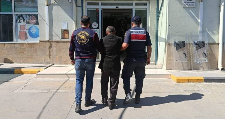42-yil-hapis-cezasi-bulunan-firari-yakalandi-hgZnpV8F