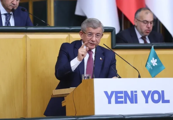 davutoglundan-o-akplilere-sert-elestiri-bu-uclu-cete-turkiyeye-10-yil-kaybettirdi-GHyxliGI