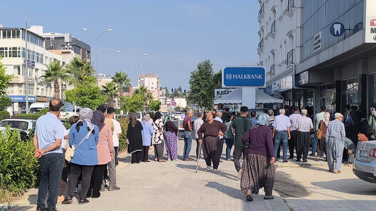 Sosyal yardım alanlar dikkat! Bakanlığın yeni kararı kuyruk getirdi