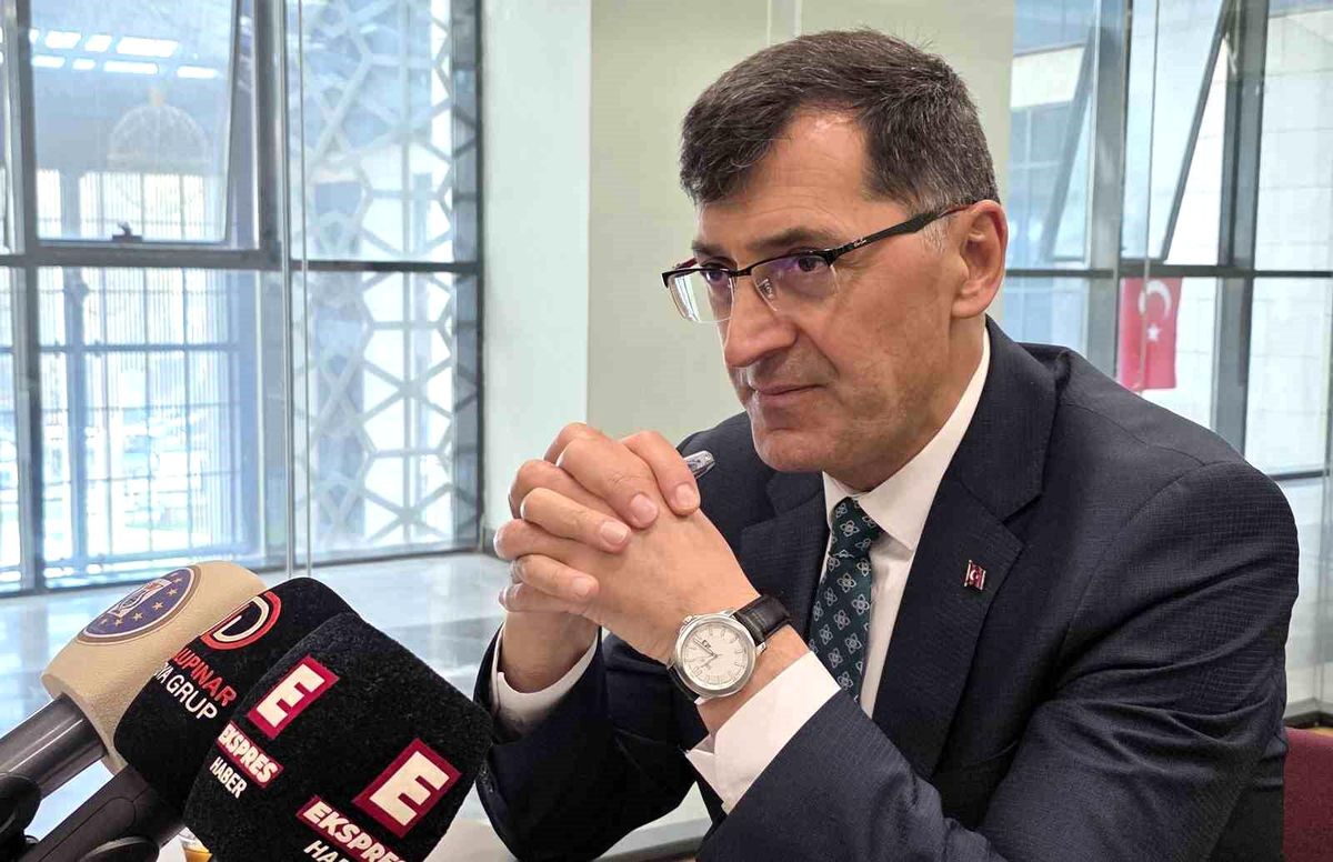 Kütahya Belediye Başkanı Kahveci’den Meydan Kavşağı’ndaki ağaçların kaldırılmasına ilişkin açıklama